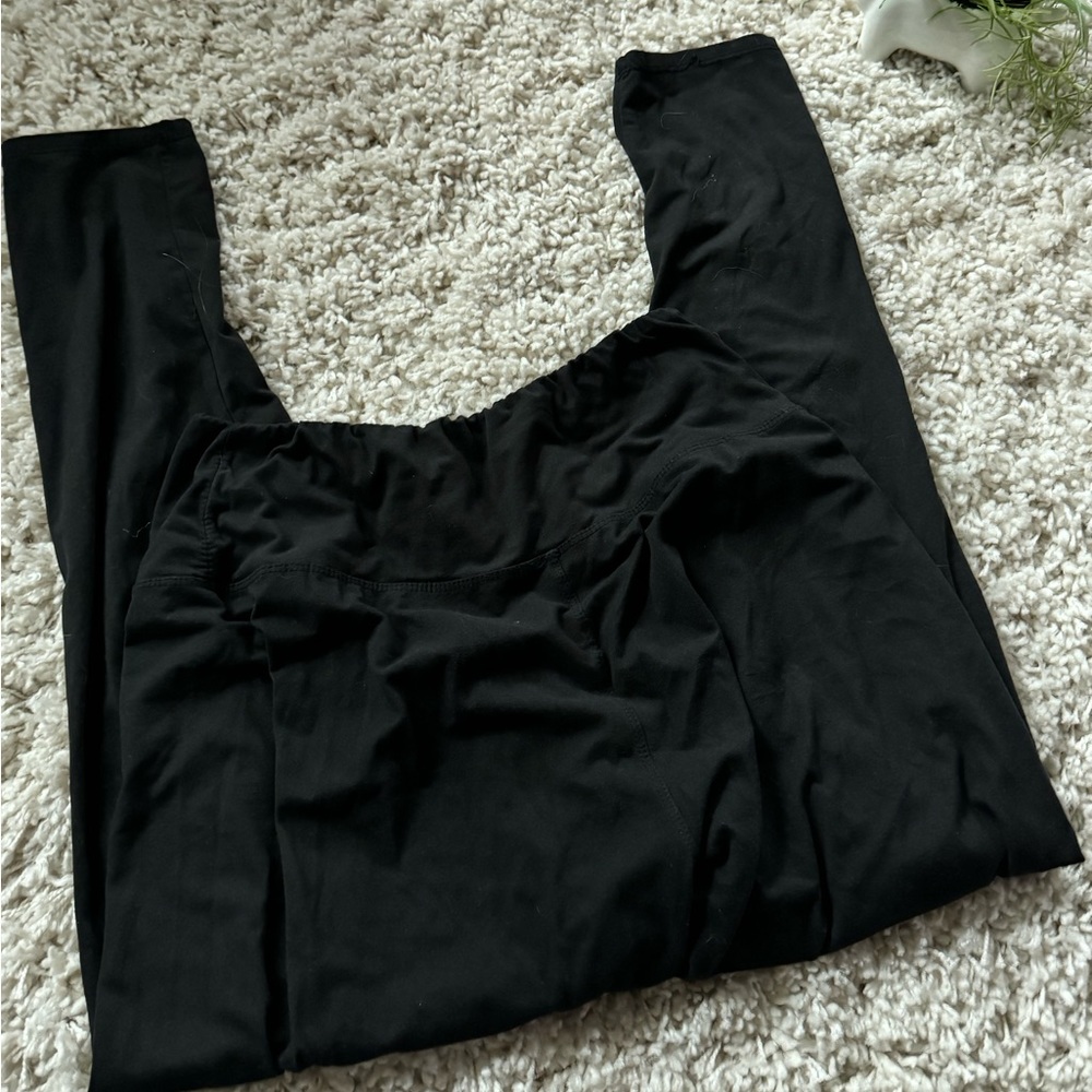 Super cute and simple, soft stretchy athletic gym workout women’s black …